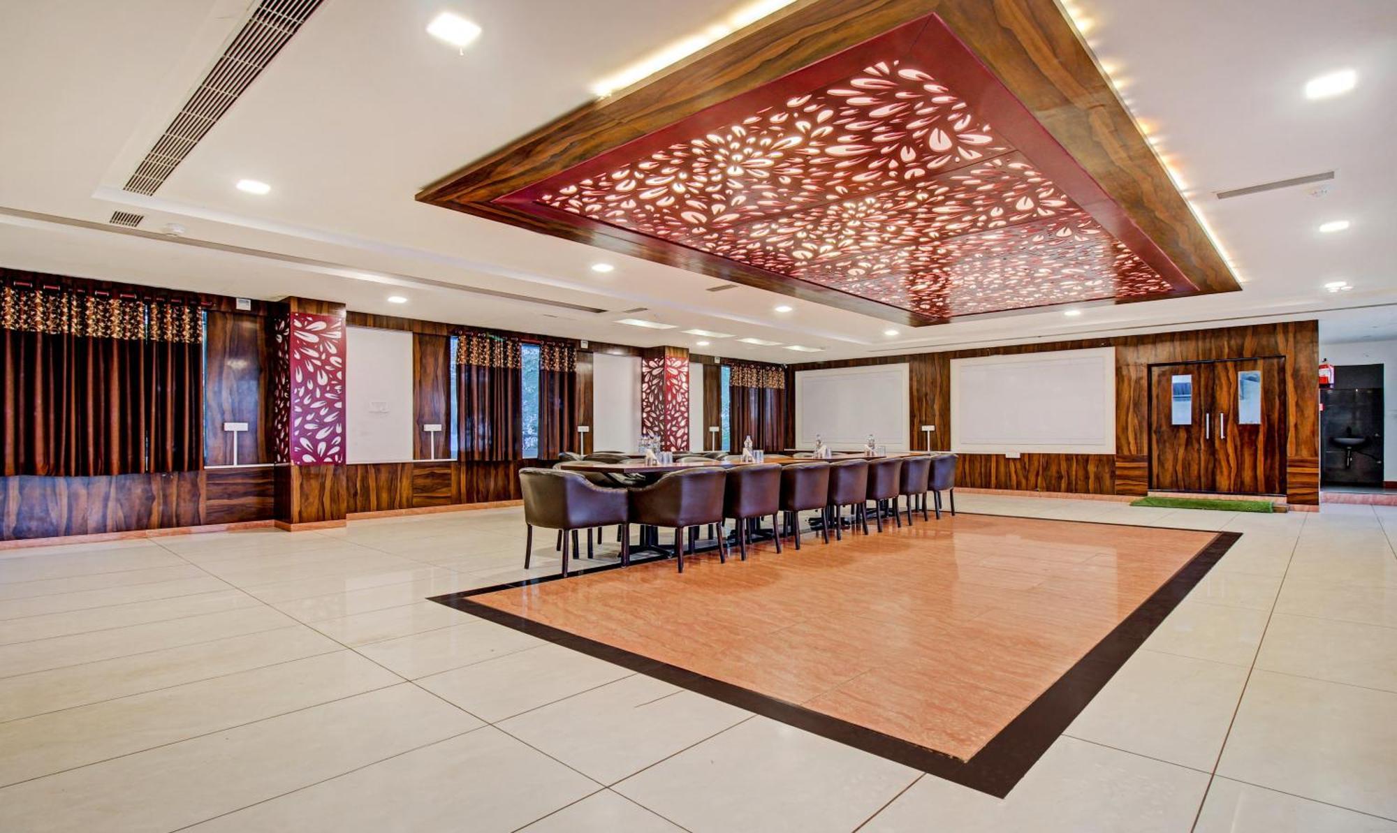 Treebo Silver Grand New Agreement Лакхнау Екстер'єр фото
